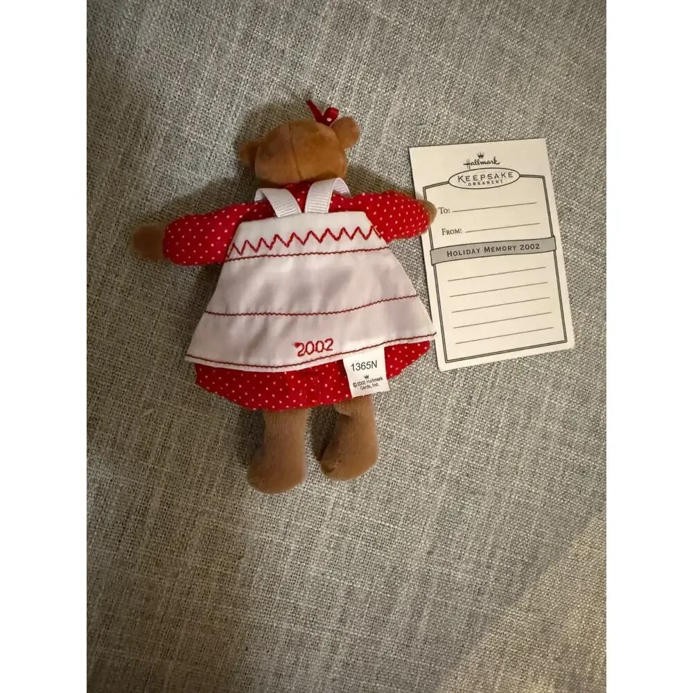 🎄Hallmark Keepsake Ornament Granddaughter 2002 Plush Bear Sue Tague Box & Card